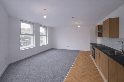 2 bedroom flat to rent, Commercial Street, Newport, NP20