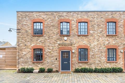 2 bedroom house for sale, Hamilton Road, Twickenham, TW2