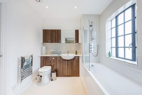 2 bedroom house for sale, Hamilton Road, Twickenham, TW2