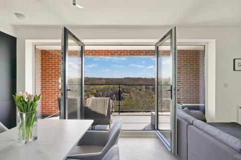 2 bedroom apartment for sale, Lynne Close, Flat 6, South Croydon, CR2