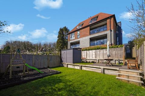 2 bedroom apartment for sale, Lynne Close, Flat 6, South Croydon, CR2