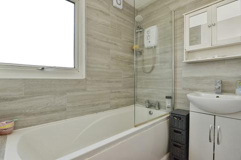 3 bedroom terraced house for sale, Broadlands, Netherfield, Milton Keynes, Buckinghamshire, MK6
