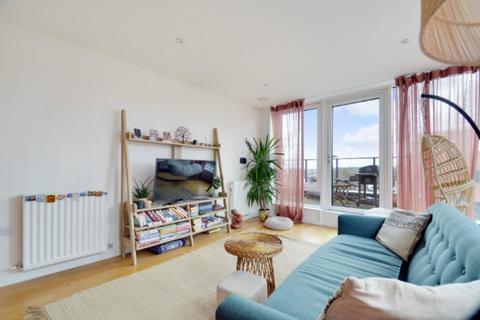 High Road, London, N12