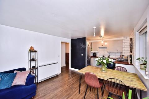 1 bedroom flat for sale, Coral Park, Maidstone, Kent, ME14