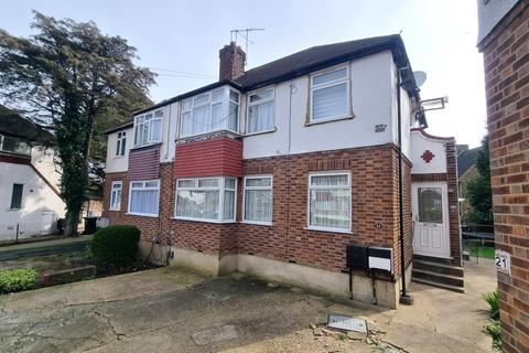 2 bedroom semi-detached house to rent, Stainton Road, Enfield