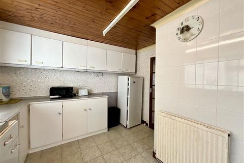 2 bedroom bungalow for sale, Wharncliffe Avenue, Aston, Sheffield, S26 2DX