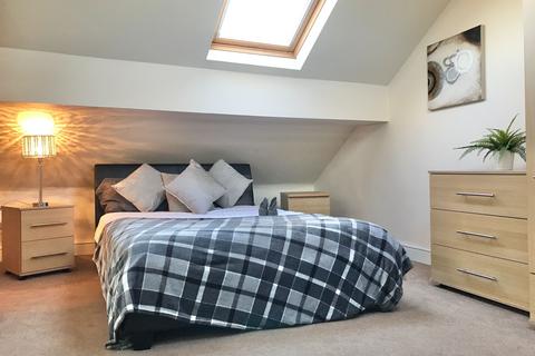 1 bedroom in a house share to rent, Room 7, Gainsborough Road, Crewe, CW2