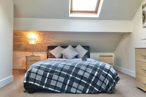 1 bedroom in a house share to rent, Room 7, Gainsborough Road, Crewe, CW2