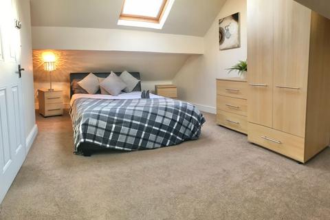 1 bedroom in a house share to rent, Room 7, Gainsborough Road, Crewe, CW2