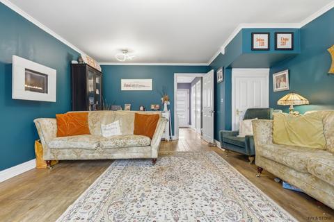 3 bedroom semi-detached house for sale, Flitch Green, Dunmow, Essex, CM6
