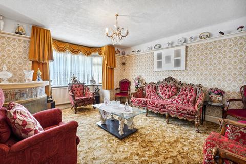 5 bedroom detached house for sale, Norbury Hill, London, SW16