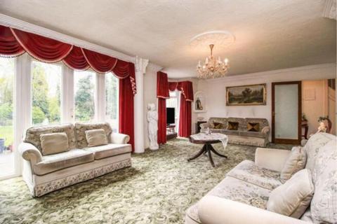 5 bedroom detached house for sale, Norbury Hill, London, SW16
