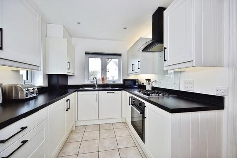 3 bedroom end of terrace house for sale, New Hythe Lane, Larkfield, Aylesford, Kent, ME20