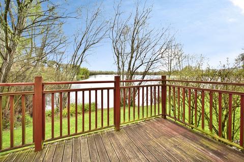 3 bedroom end of terrace house for sale, New Hythe Lane, Larkfield, Aylesford, Kent, ME20