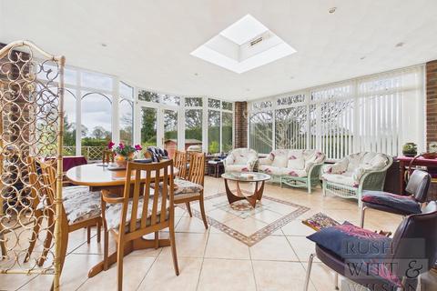 4 bedroom detached house for sale, Bexhill Road, Ninfield, Battle