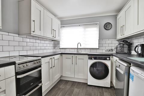 2 bedroom flat for sale, Gibson Road, Poole, Dorset, BH17