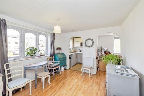 Studio for sale, Sandown Road, Watford