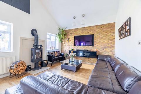 5 bedroom bungalow for sale, Royston Way, Burnham SL1