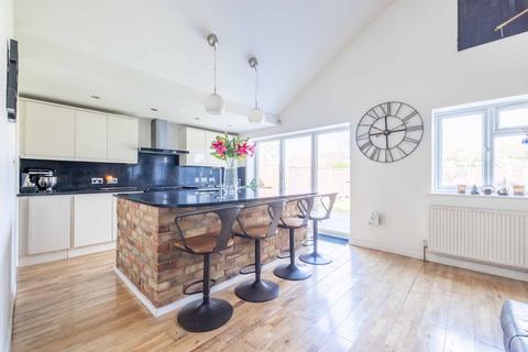 5 bedroom bungalow for sale, Royston Way, Burnham SL1