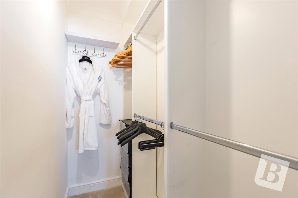 Walk-In Wardrobe