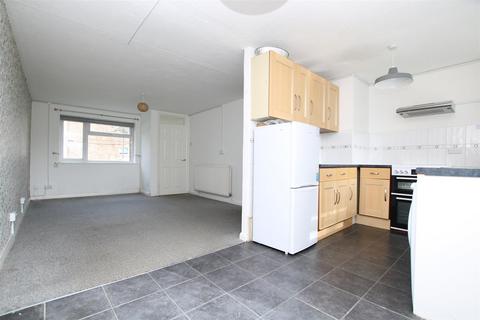 2 bedroom maisonette for sale, Cotswold Court, Horsham