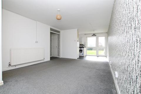 2 bedroom maisonette for sale, Cotswold Court, Horsham
