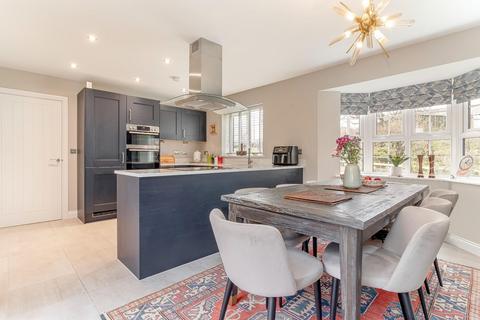 4 bedroom detached house for sale, Byland Avenue, Killinghall, Harrogate