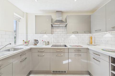 1 bedroom apartment for sale, King Edward Avenue, Kent DA1