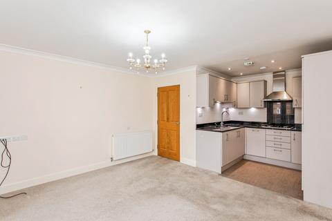 2 bedroom flat for sale, Cranleigh Drive, Leigh-on-Sea, Essex, SS9