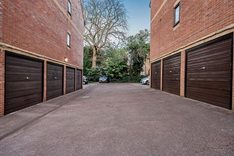 1 bedroom apartment for sale, Overton Road, Sutton