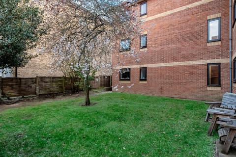 1 bedroom apartment for sale, Overton Road, Sutton