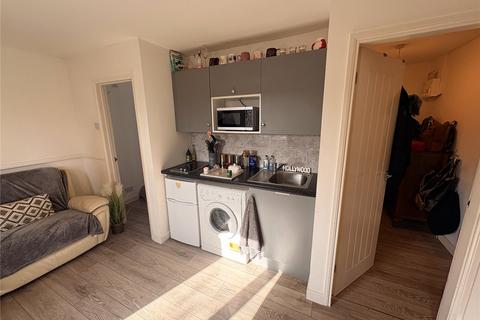 Studio to rent, Mansfield Close, Birchwood, WA3