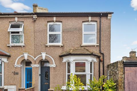2 bedroom ground floor flat for sale, Elsham Road, London, E11