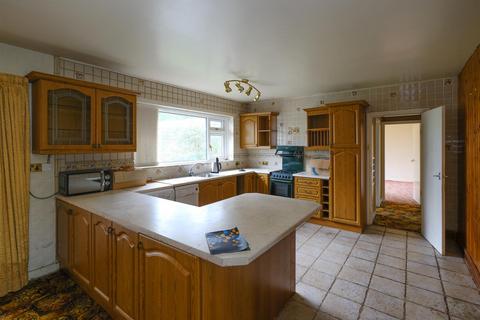 4 bedroom detached house for sale, Carr Hill Road, Huddersfield HD8
