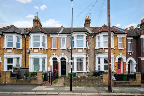 4 bedroom terraced house for sale, Albacore Crescent, London SE13