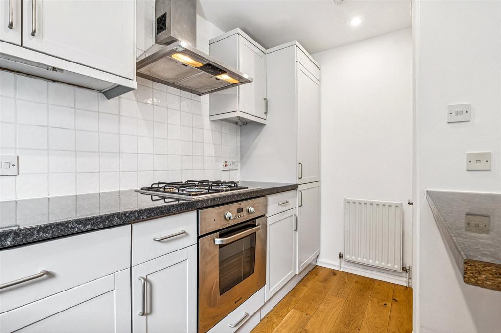 Apartment in London - View 5