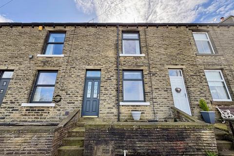 3 bedroom terraced house for sale, Banks End Road, Elland