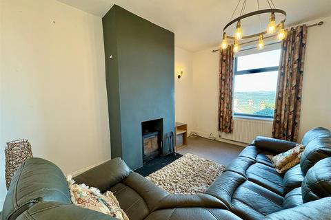 3 bedroom terraced house for sale, Banks End Road, Elland