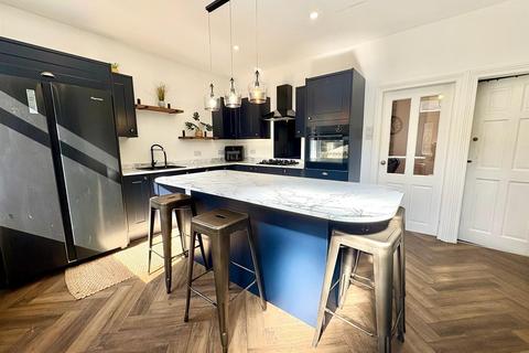 3 bedroom terraced house for sale, Banks End Road, Elland