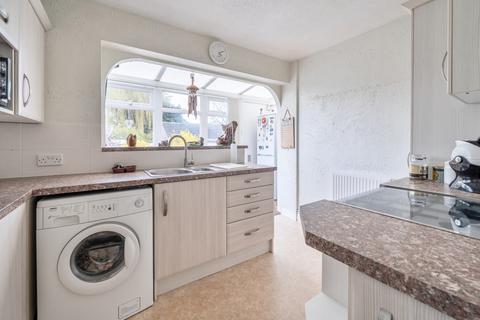 2 bedroom bungalow for sale, Robin Close, Towcester, Northamptonshire, NN12
