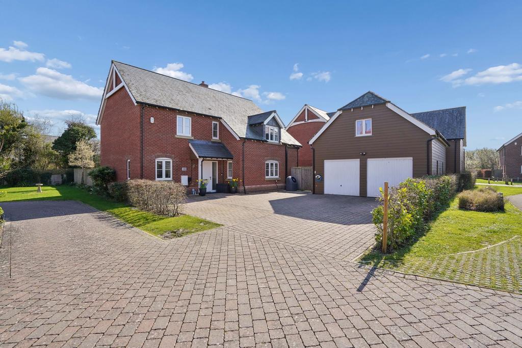 anderson-place-wantage-ox12-6-bed-detached-house-for-sale-730-000