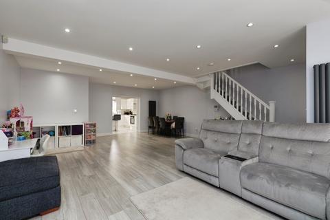 4 bedroom semi-detached house for sale, Clayhall Avenue, Clayhall, Ilford, IG5