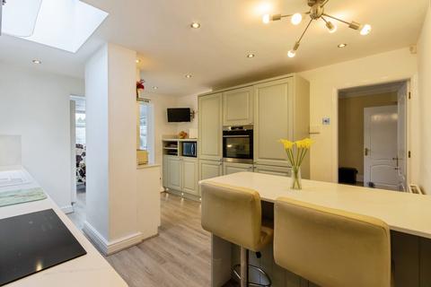 3 bedroom detached house for sale, Horbury Road, West Yorkshire, WF2