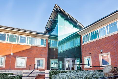 Office to rent, Queens Ave Macclesfield SK10 2BB