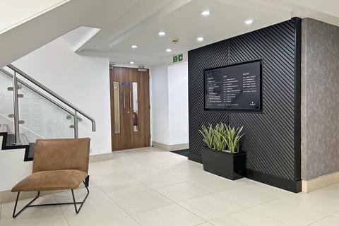Office to rent, Heyes Ln Alderley Edge SK9 7LA