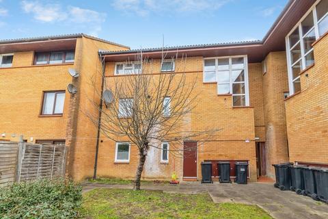 2 bedroom flat for sale, Larwood Place, Oldbrook, Milton Keynes, Buckinghamshire, MK6