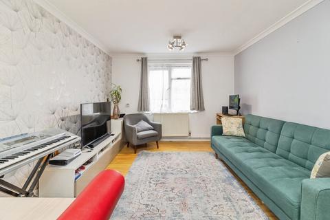 2 bedroom flat for sale, Larwood Place, Oldbrook, Milton Keynes, Buckinghamshire, MK6