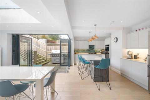 4 bedroom end of terrace house for sale, Skeena Hill, Southfields, London, SW18
