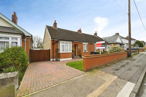 2 bedroom bungalow for sale, Clare Road, Braintree, Essex, CM7