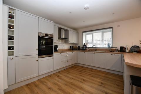 3 bedroom semi-detached house for sale, New Mill Road, Wokingham RG40